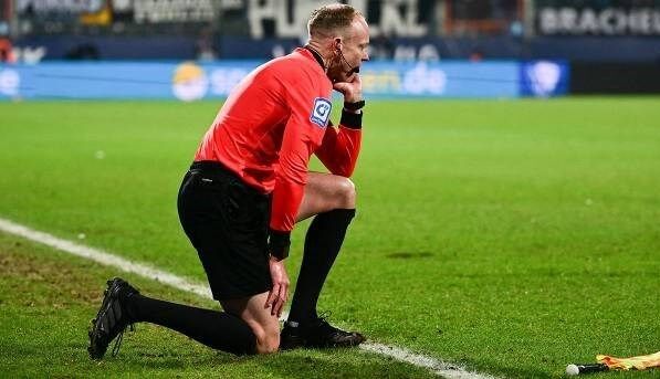 هواداران بازی بوخوم - مونشنگلادباخ را نیمه تمام گذاشتند!