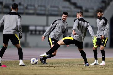 عکس| خسارت شدید طوفان به کمپ تیم‌های ملی فوتبال