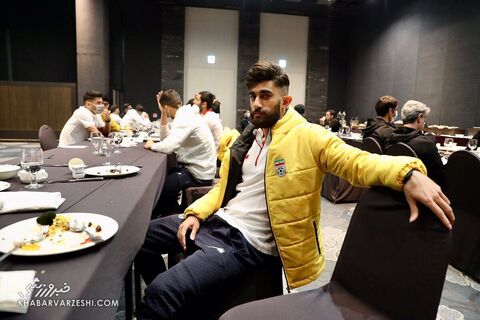 حضور سفیر ایران در اردوی تیم ملی در کره‌جنوبی (2 فروردین 1400)