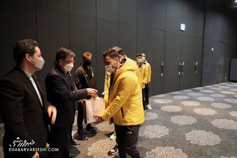 حضور سفیر ایران در اردوی تیم ملی در کره‌جنوبی (2 فروردین 1400)