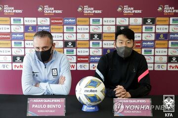 سرمربی کره‌ جنوبی دوباره خط و نشان کشید/ ایران را باید شکست بدهیم؛ می‌خواهیم تیم اول گروه باشیم