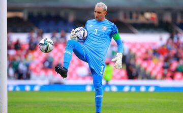 ستاره‌ای که خانه‌اش را به پناهجویان جنگ داد!