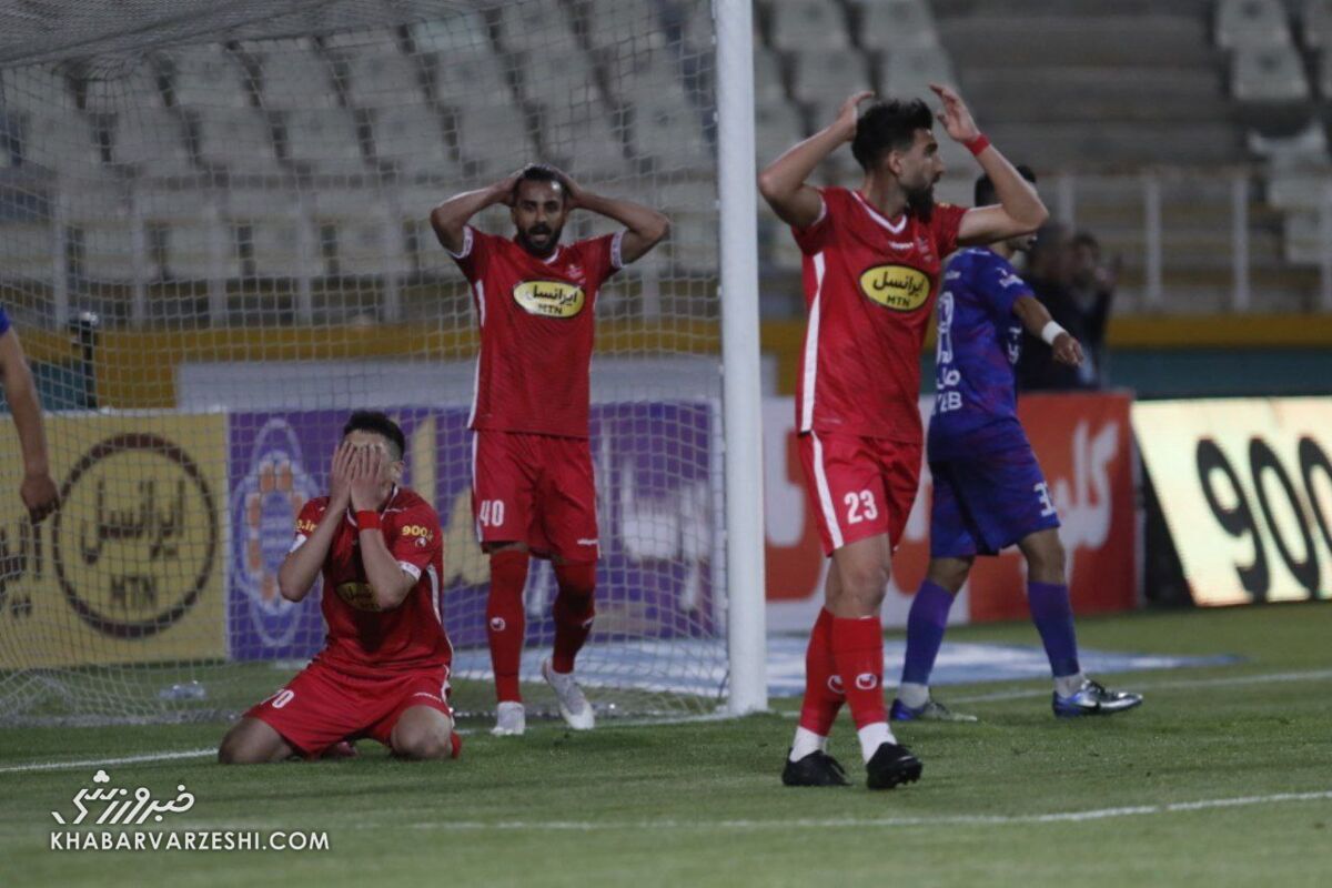 استقلالی‌هایی که امتیازهای پرسپولیس را بر باد دادند/ ماجرای شکست‌ناپذیری آبی‌ها در مسابقات رفت و برگشت 