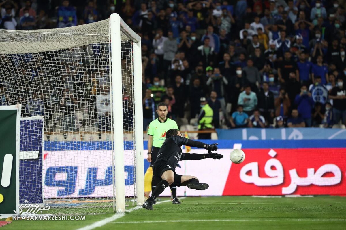 تا آخر عمرم به مهار پنالتی علی دایی افتخار میکنم/ مدیرعامل استقلال به من پیشنهاد آبیپوش شدن داد/ ادعای خوشتیپی ندارم اما چوبش را خوردم!