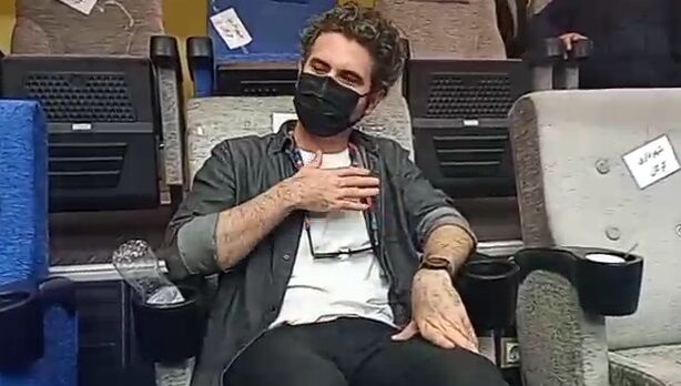 ویدیو| حضور هوتن شکیبا برای تماشای فینال بسکتبال ذوب آهن و شهرداری گرگان