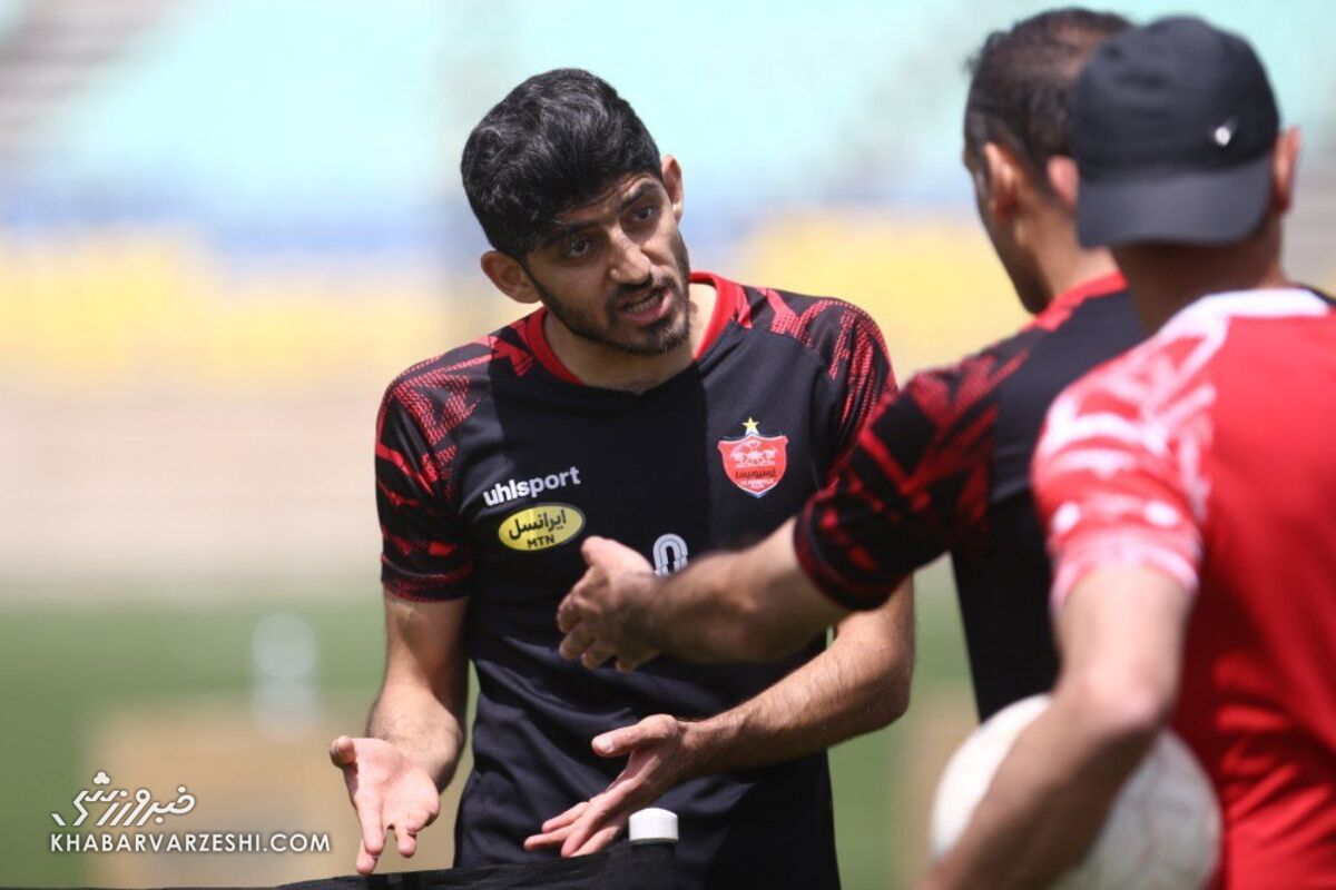 مخالفت دو ستاره ملی‌پوش پرسپولیس با تمدید زودهنگام 