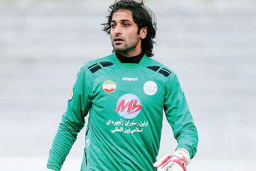 عوامل بیرونی از دلایل اصلی قهرمانی استقلال بود/ پرسپولیس سنگ می‌خورد و تماشاگرانش را محروم می‌کنند