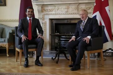 نظر متفاوت نخست‌وزیر انگلیس درباره هم‌گروهی با ایران و آمریکا در جام‌جهانی/ ملاقات جالب بوریس جانسون با امیر قطر