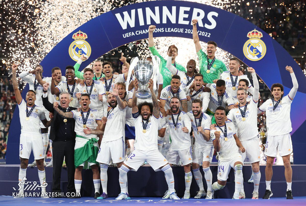جشن قهرمانی رئال‌مادرید در لیگ قهرمانان اروپا 2022-2021