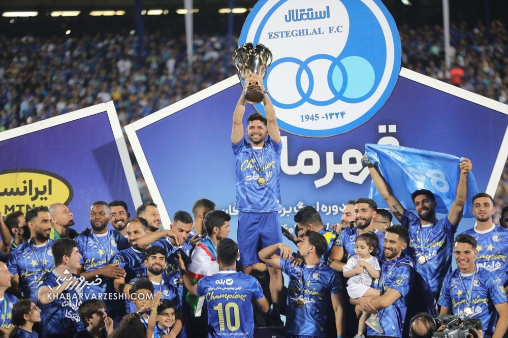 ۲ پیشنهاد رسمی برای ستاره استقلال/ بازیکن ملیپوش به سرمربی سابقش نه گفت!  ۲ پیشنهاد رسمی برای ستاره استقلال/ بازیکن ملیپوش به سرمربی سابقش نه گفت!