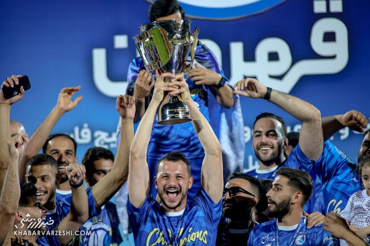 امسال میخواهم بیشتر برای استقلال بازی کنم و بیشتر گل بزنم/ تیم ملی یکی از انگیزههای من است/ لقبی که به من دادند برای فصل قبل بود!