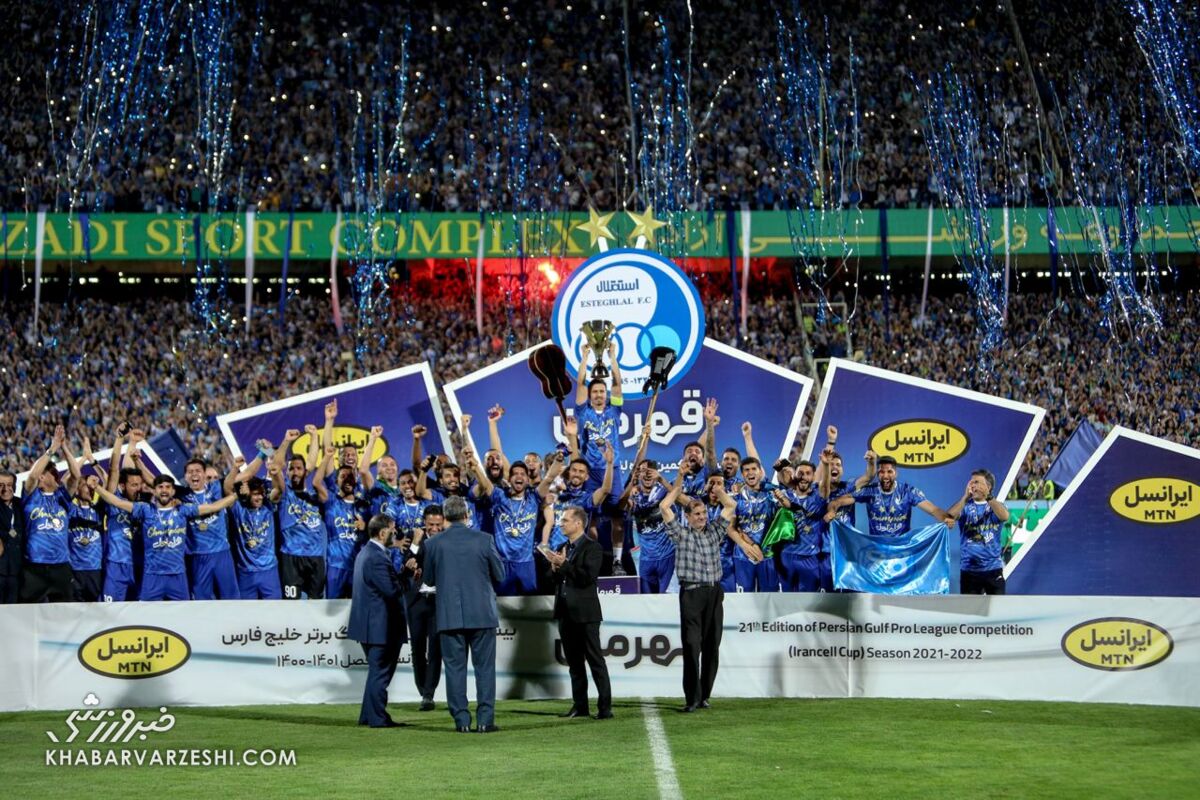 هیچ توهینی به پیشکسوتان استقلال نشد!/ ای کاش زودتر به استادیوم می رفتیم/ ۱۲۰هزار نفر در آزادی بودند/ وقتی رسیدیم دیگران جای ما نشسته بودند!