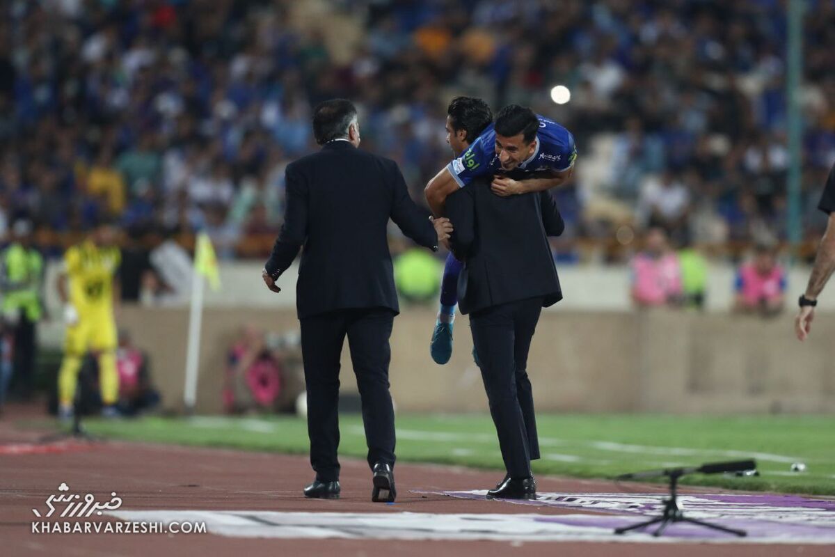 استقلال به دلال ها باج نمی دهد؛ بقیه یاد بگیرید!/ نقل و انتقالات باشگاه با نظر یک نفر انجام می شود/ فرهاد به یک دلیل حردانی را قلمدوش گرفت