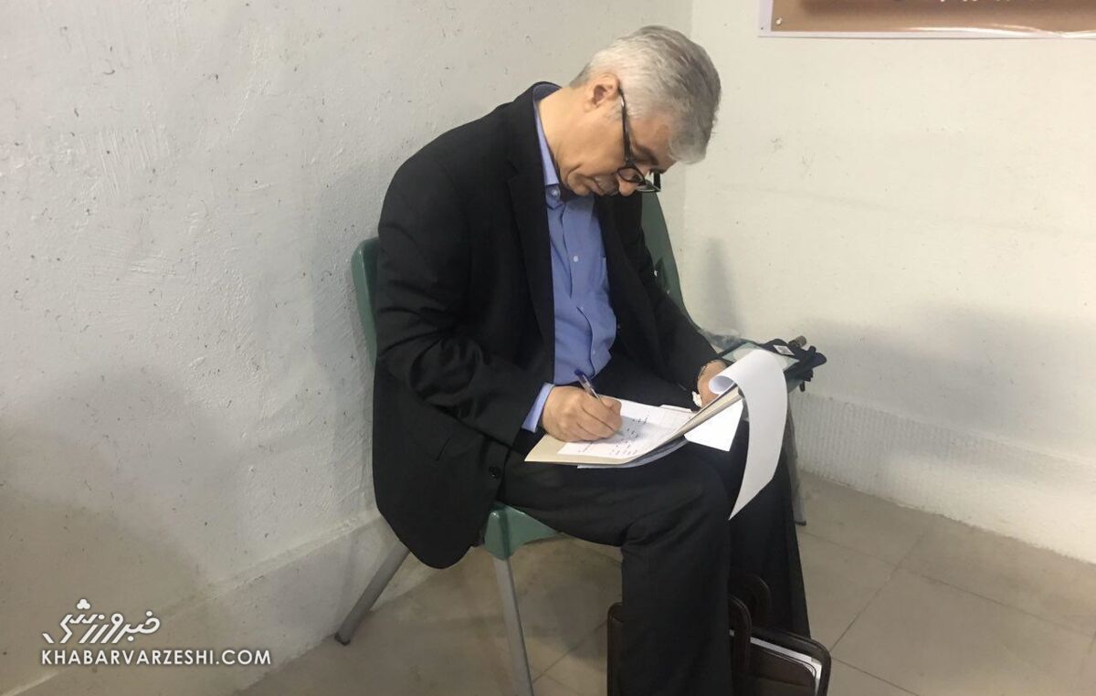 علیرضا دبیر و پولادگر به جان هم افتادند اما هیچ خبری از وزیر ورزش نشد!/ شما کجایید آقای سجادی؛ از سفر سوئیس راضی هستید؟