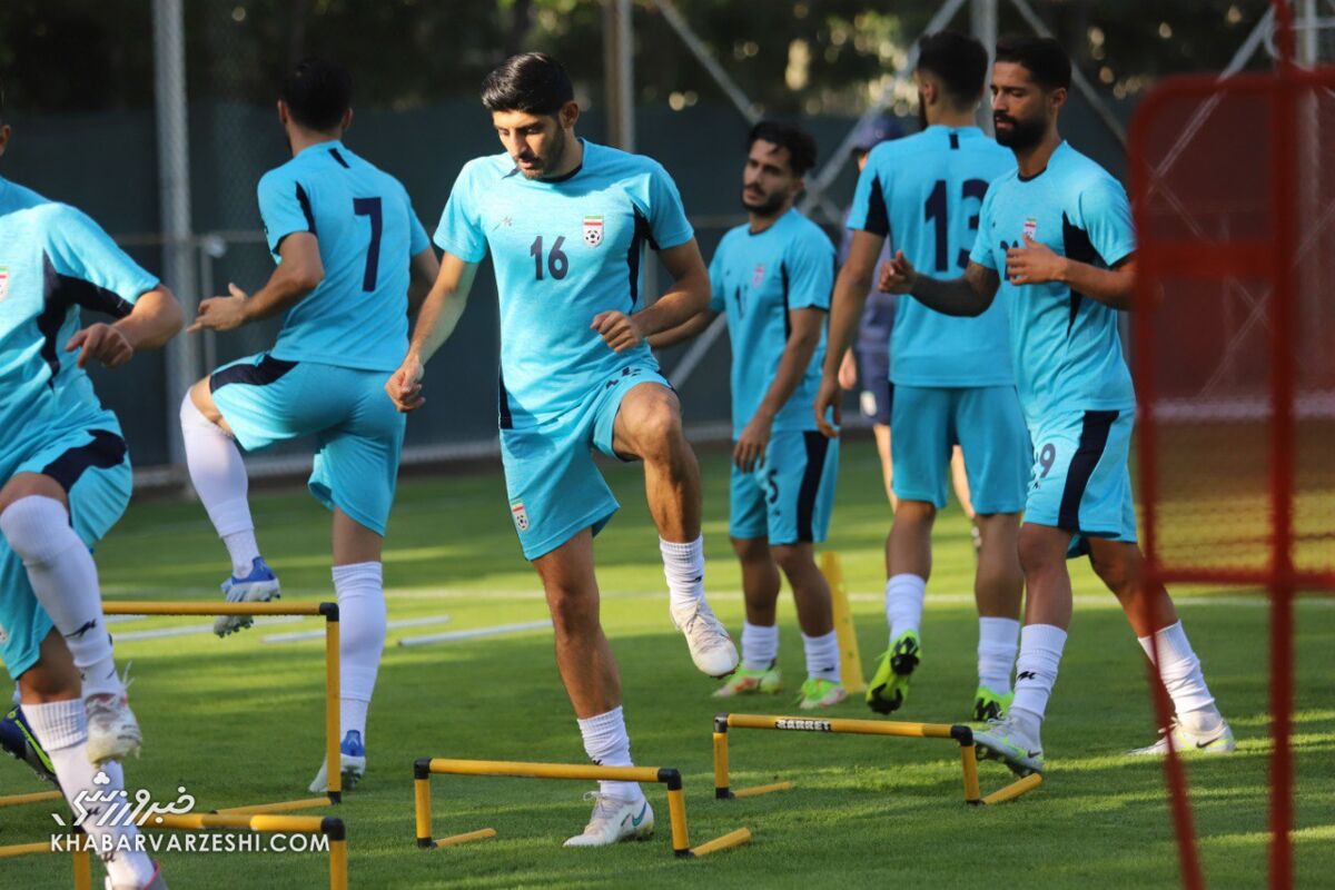 منظورتان از بازی تدارکاتی همان تیم هایی است که دمپایی می آمدند؟/ کی روش فکر می کرد رئیس فدراسیون است!/ چرا اسکوچیچ باید حرف بزند؟