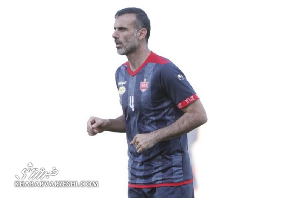 گفتوگوی سیدجلال و گلمحمدی برای یک تصمیم گیری مهم/ ابهام در خصوص کاپیتان پرسپولیس باقی ماند گفتوگوی سیدجلال و گلمحمدی برای یک تصمیم گیری مهم/ ابهام در خصوص کاپیتان پرسپولیس باقی ماند