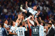 ویدیو| لیونل مسی روی دست بازیکنان آرژانتین