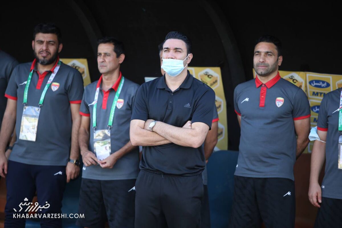 با این شرایط ترجیح دادم به تیم ملی نروم/ نمیدانیم در فوتبال ما چه کسی تصمیم گیرنده است  با این شرایط ترجیح دادم به تیم ملی نروم/ نمیدانیم در فوتبال ما چه کسی تصمیم گیرنده است