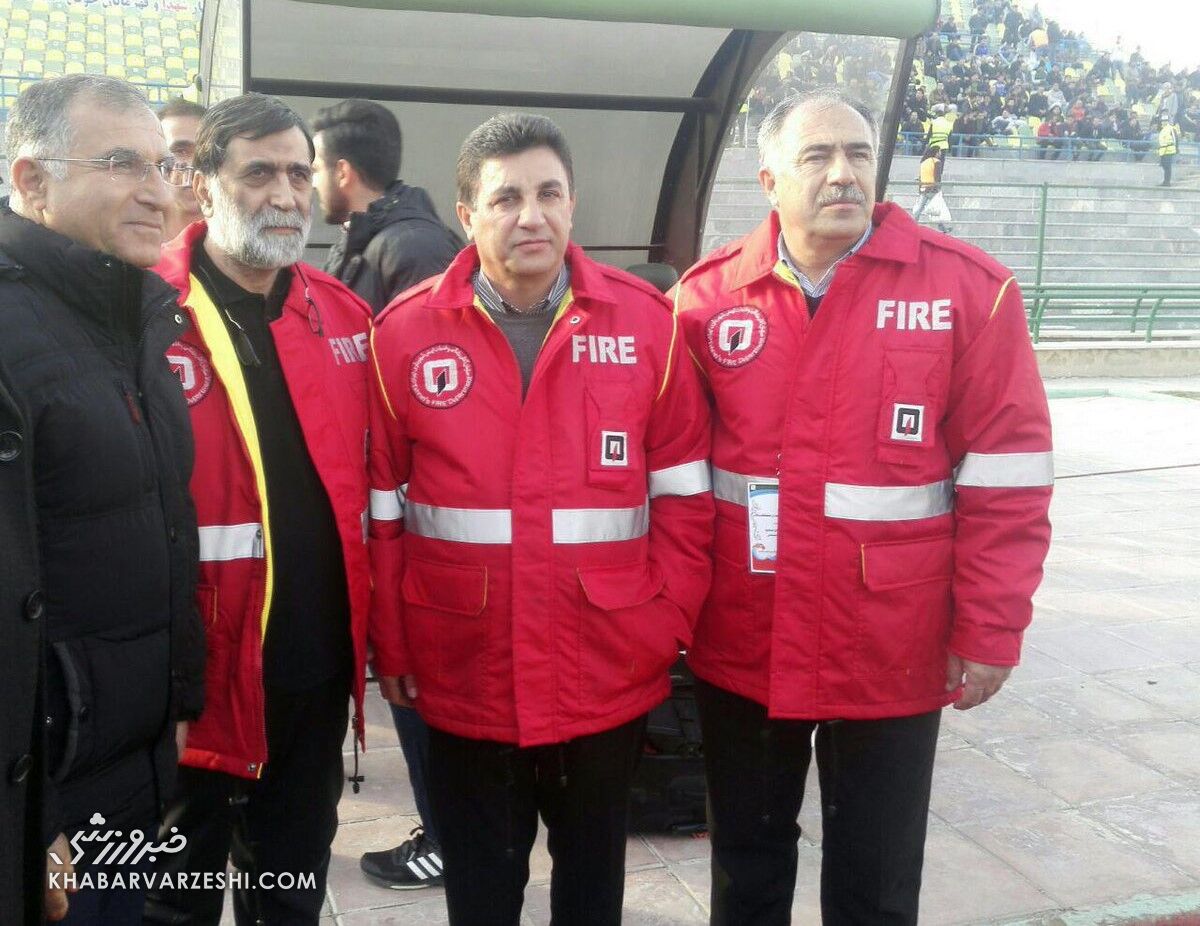 آخرین خبر از وضعیت مذاکرات باشگاه استقلال با امیر قلعهنویی/ سردار چه برنامهای برای ژنرال دارد؟ آخرین خبر از وضعیت مذاکرات باشگاه استقلال با امیر قلعهنویی/ سردار چه برنامهای برای ژنرال دارد؟