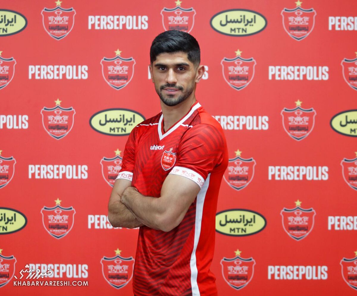 ستاره هایی که از سپاهان به پرسپولیس آمدند/ از عقاب آسیا تا کاپیتان پرافتخار ستاره هایی که از سپاهان به پرسپولیس آمدند/ از عقاب آسیا تا کاپیتان پرافتخار