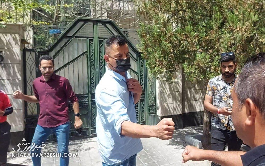 واکنش بازیکن جنجالی به حضور در پرسپولیس: چرا به باشگاه خودمان نیاییم؟/ عکس 2