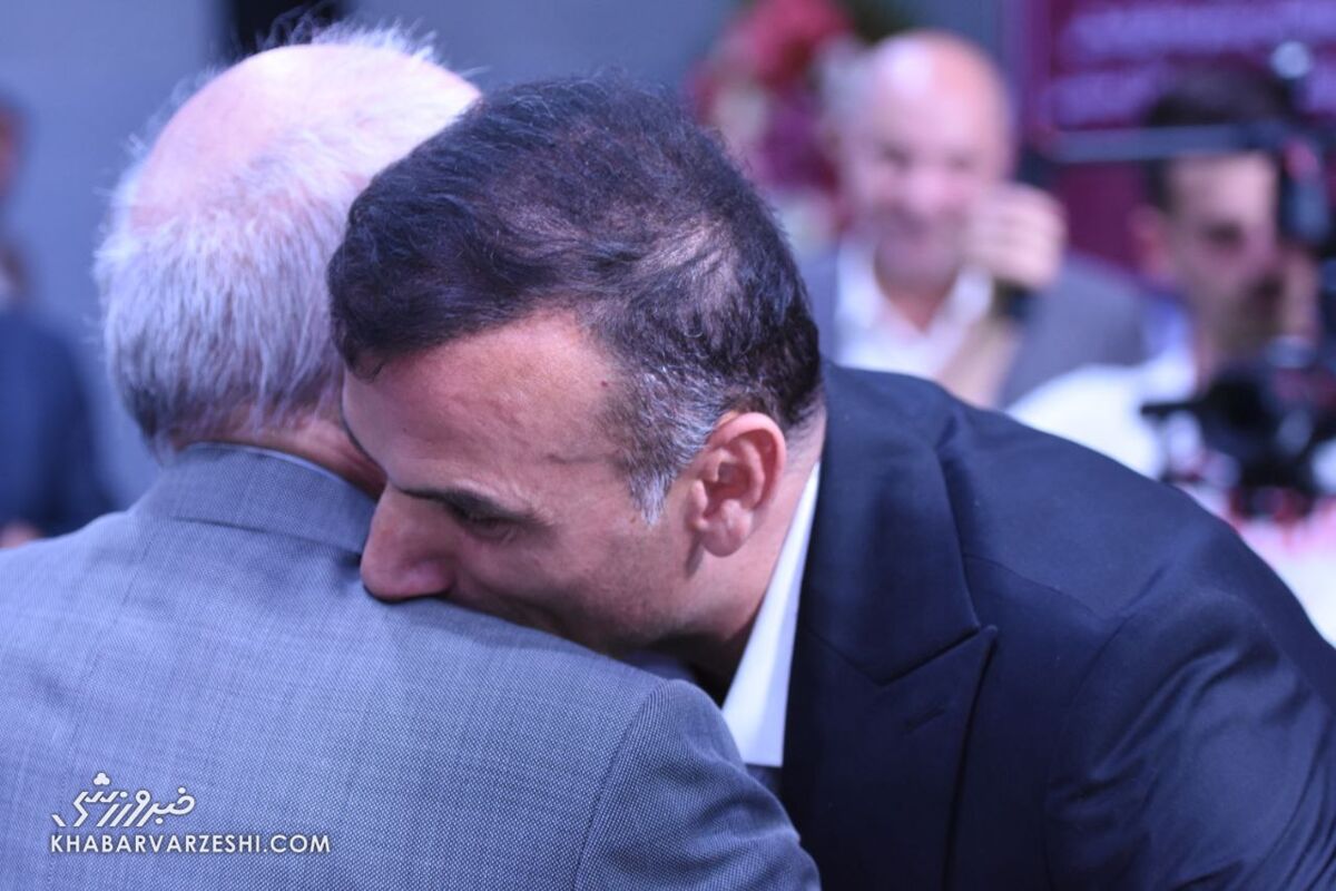 کنفرانس خبری کاپیتان پرسپولیس/ تصمیم مهم و خبرساز سیدجلال حسینی در راه است کنفرانس خبری کاپیتان پرسپولیس/ تصمیم مهم و خبرساز سیدجلال حسینی در راه است