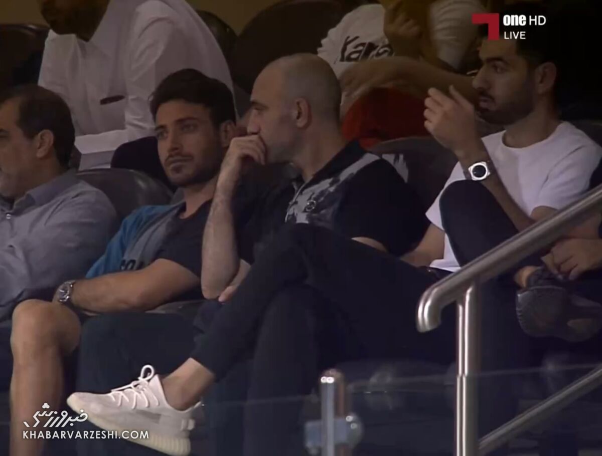 عکس| مدافعان استقلال و پرسپولیس تماشاگر بازی ایران شدند