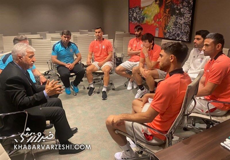 حاصل سکوت سنگین و مصیبت بار اسکوچیچ چه بود؟/ بازیکنان تیم ملی زیر میز این بازی خطرناک زدند