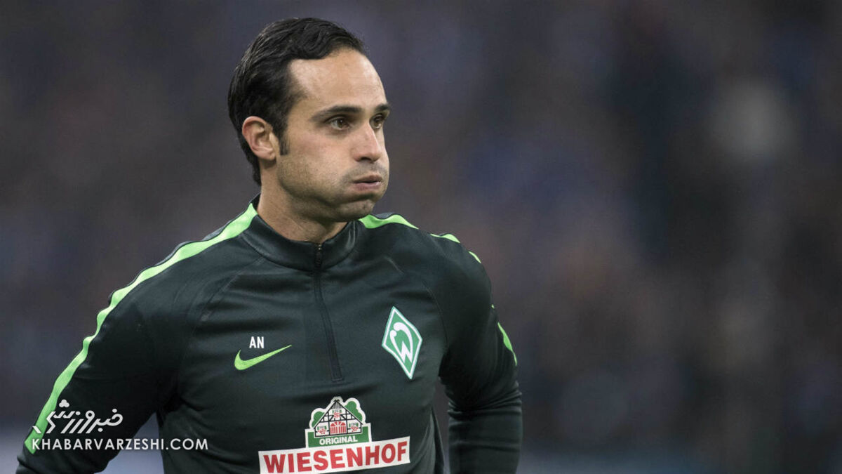 سروش رفیعی مثل چیپس و پفک نصفش هواست/ به هواداران استقلال دروغ می گویند/ استقلالی ها غصه نخورید؛ درست میشه!