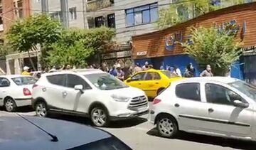 ویدیو| تجمع هواداران استقلال و اعتراض به آجورلو