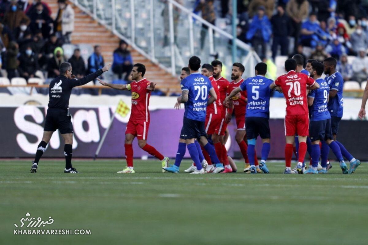 ساعت بازیهای پرسپولیس، استقلال و دربی تغییر کرد ساعت بازیهای پرسپولیس، استقلال و دربی تغییر کرد