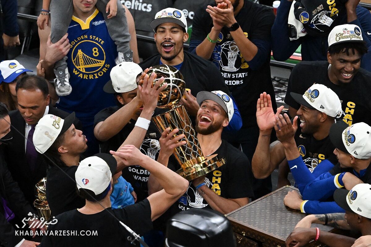 گلدن استیت ورزیرز (قهرمان NBA فصل ۲۰۲۲-۲۰۲۱)