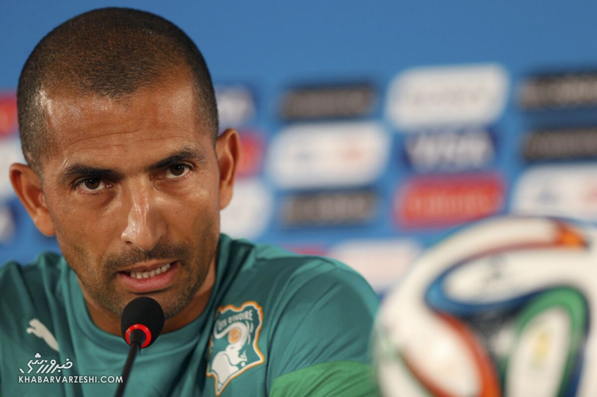 تصاویر مربی مورد نظر آجورلو کنار ستاره های سری آ و تیم ملی فرانسه/ بررسی کارنامه قابل دفاع گزینه مربیگری استقلال/ رفیق صمیمی زیدان در راه تهران