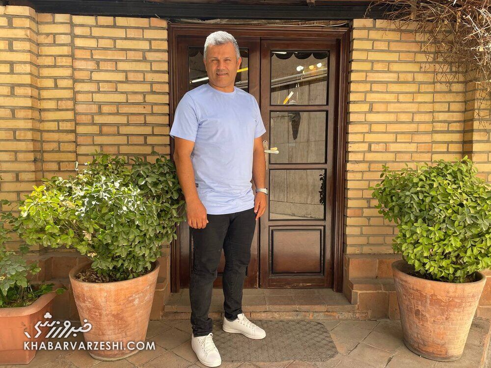 اسکوچیچ؟ همین حالا کیروش را به تیمملی بیاورید/ منم جای علی دایی بودم احمدی نژاد را به رختکن راه نمی دادم/ ۵ سال پشت سر هم از پرسپولیس پیشنهاد داشتم