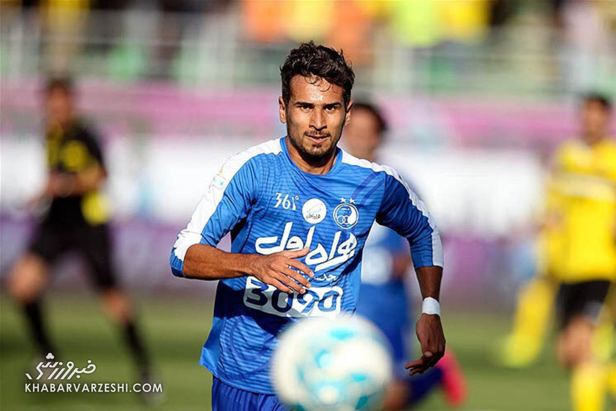 بازیکن خوبها را بردند سراستقلال بیکلاه ماند/ پرسپولیس دو تیم آماده در اختیار دارد اما استقلال مربی هم ندارد/ هواداران در سردرگمی آجرلو سهیم هستند
