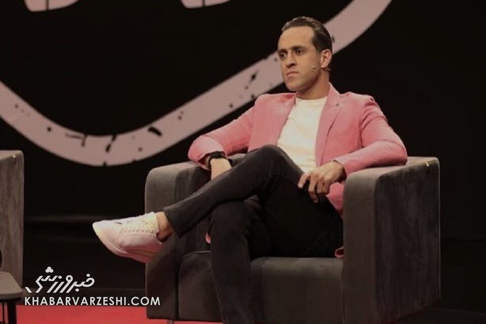 عکس| بیلبوردهای علی کریمی را از شهر جمع کردند!