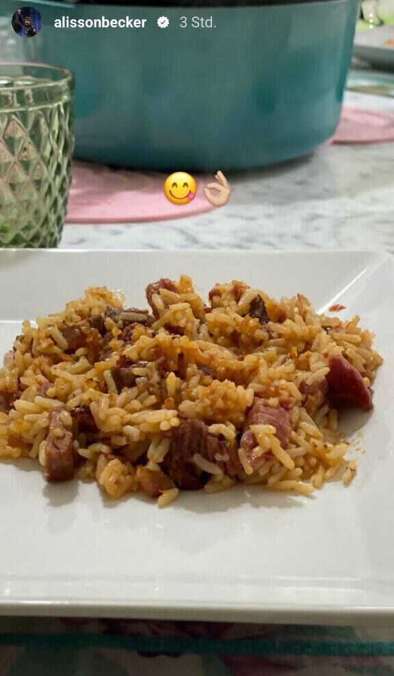 عکس| ذوقزدگی دروازهبان لیورپول پس از خوردن غذای ایرانی