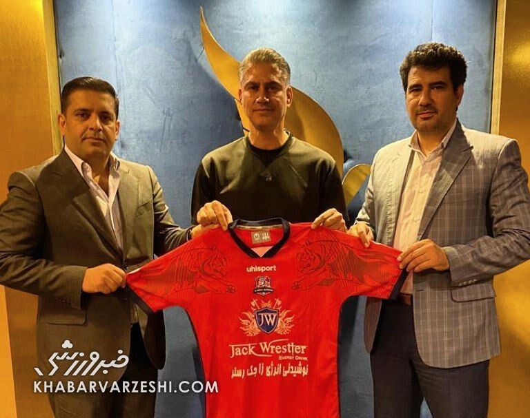 سرمربی سابق سپاهان ۱۰ سال بدون تیم می ماند؟/ فقط یک مربی در تاریخ لیگ برتر همیشه تیم داشت!/ کشف چند تیم که نیمکت های لرزان دارند