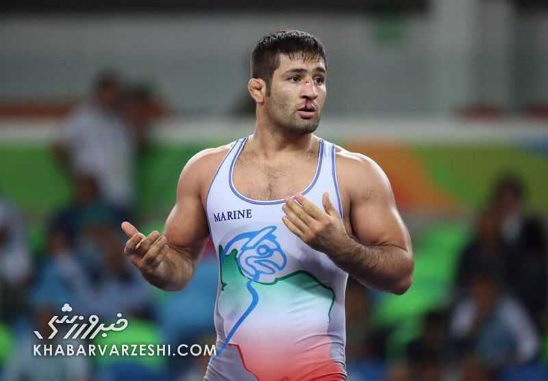 به حسن یزدانی زمین چند هکتاری دادند؛ به من یک دکه ۶ متری میوه فروشی!/ هر روز شهرداری سر ما منت می گذارد/ هر کاری کردند تا از کشتی بروم