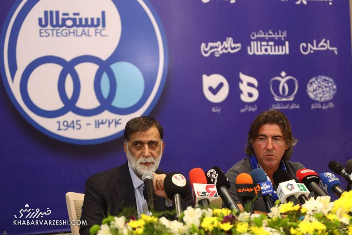 از شهامت مربی پرتغالی استقلال خوشم آمد/ لابد آجورلو پشتش گرم بوده که مربی خارجی آورده/ گزینه استقلال باید دل و جراتش را بیشتر کند