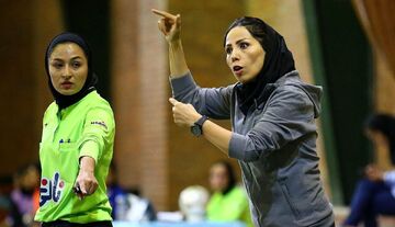حمله مربی زن ایرانی به عراقی‌ها؛ رفتار شما غیراخلاقی است