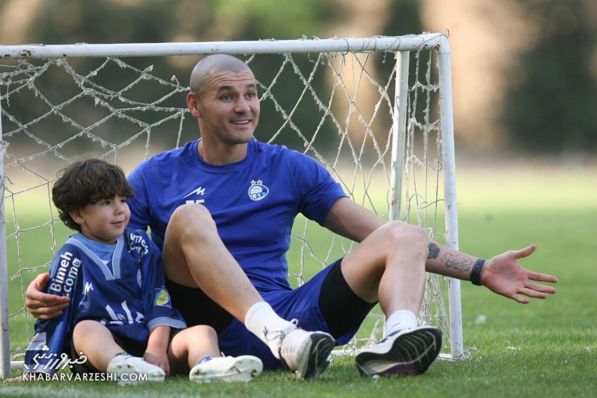 یک پرسپولیسی برای استقلال یارگیری میکند/ مجیدی که رفت نخ تسبیح پاره شد!/ استقلال مثل بچه یتیم شده است/ این مربی پرتغالی را چه کسی آورده؟