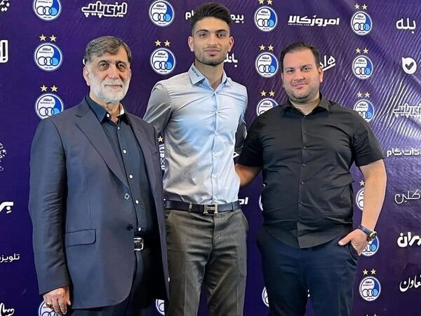 نمی خواهم سر استقلالیها منت بگذارم ولی چند پیشنهاد بسیار خوب داشتم/ یک هفته در تهران منتظر استقلال بودم