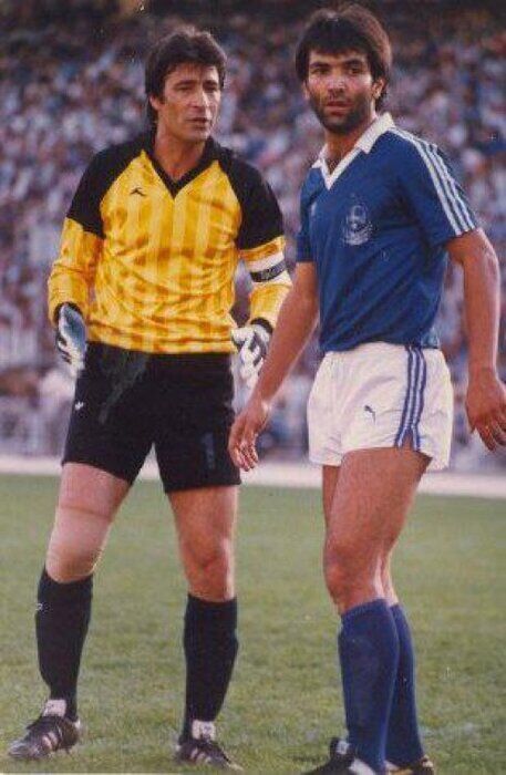 با این قراردادهای نجومی فوتبال ایران ۲ سال دیگر تعطیل می شود/ ایجنت ها برای فوتبال مملکت تصمیم سازی می کنند/ پول زیاد فوتبالیست را نابود می کند