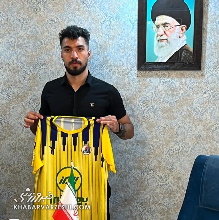 عکس| بازیکن استقلالی به تیم خوزستانی پیوست