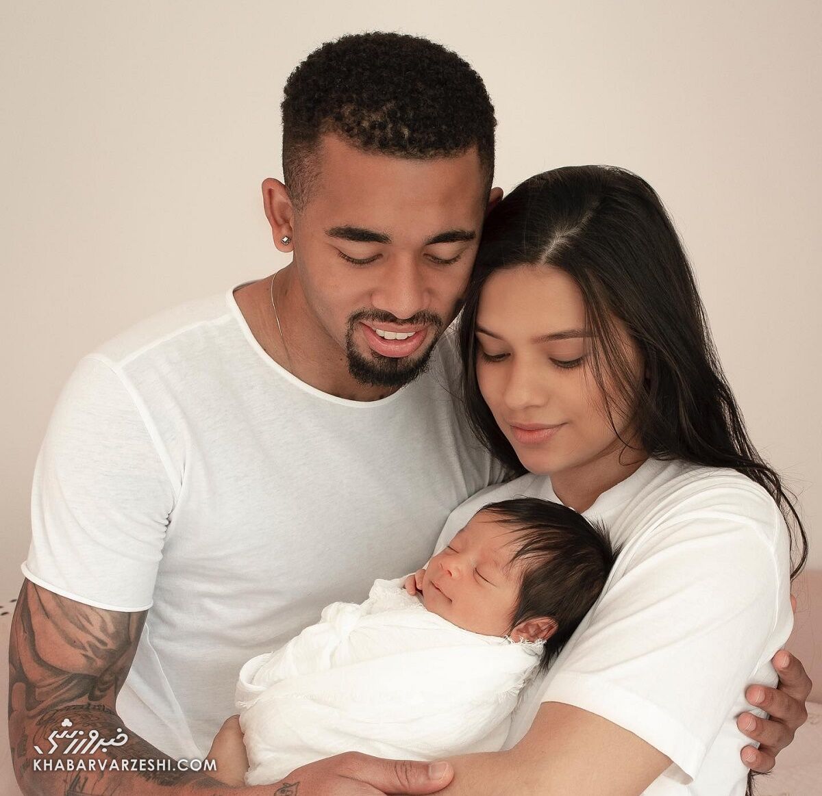 نامزد ستاره جدید قرمزها کیست؟/ واکنش به شایعه عجیب درباره رابطه با یک سیاستمدار