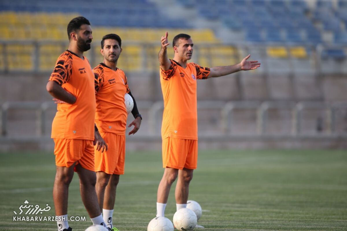 بازی خداحافظی سوپرمن در جزیره/ بدرقه سیدجلال با ستارههای فوتبال بازی خداحافظی سوپرمن در جزیره/ بدرقه سیدجلال با ستارههای فوتبال