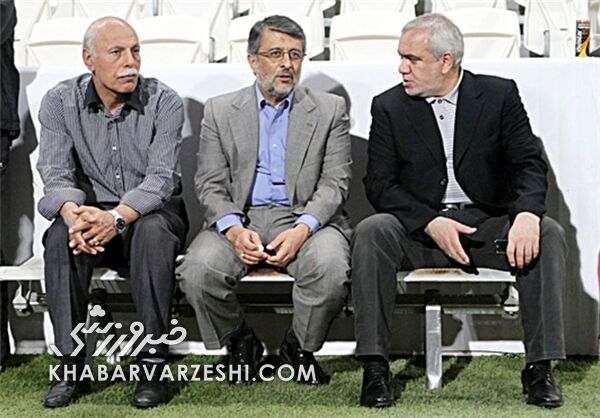 وقتی مدیرعامل استقلال را دولت تعیین میکند باید حرف گوشکن باشد/ چقدر بگوییم فوتبال از سیاست جداست/ امیدوارم این روزهای تلخ زودتر تمام شوند