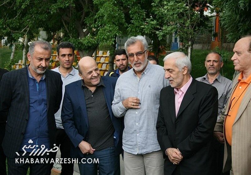 حمله تند دادکان به وزیر ورزش؛ چرا به قطر رفتی؛ چه کار مثبتی انجام دادی؟/ به من میگویند نوسترآداموس؛ این وزیر به زودی به کمیته المپیک میرود!