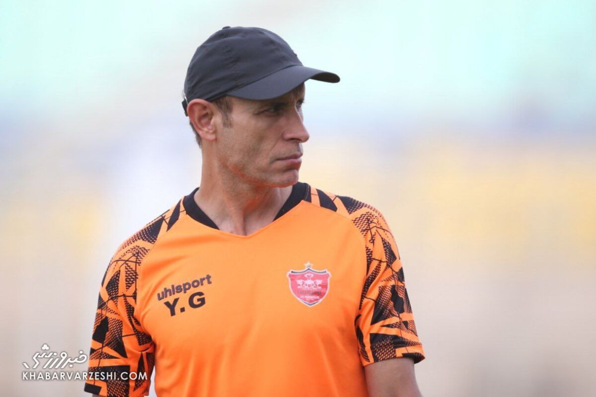 هیچوقت سر خاک مهرداد و علی نرفتم و نمیروم/ به رقم دریافتی کریم باقری اعتراض کردم اخراج شدم/ دریافتی من و یک پرسپولیسی که ۶ بنز دارد نباید یکی باشد!